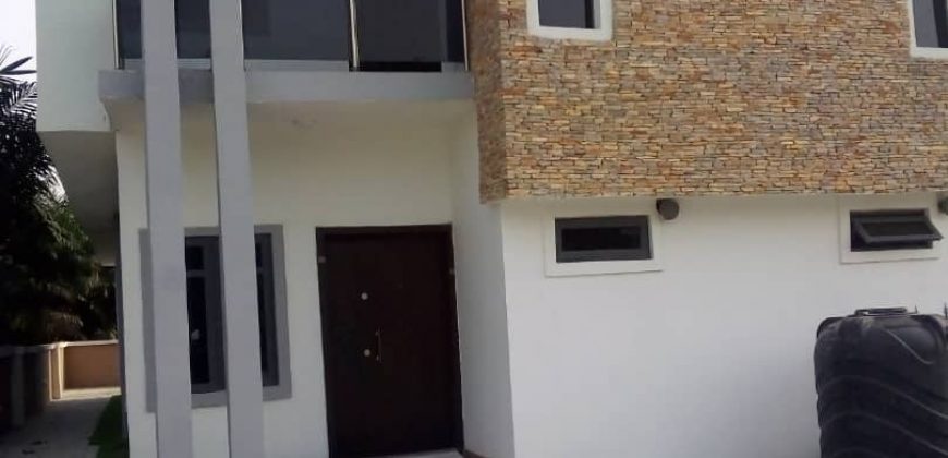 3 bedrooms semi detached duplex with BQ