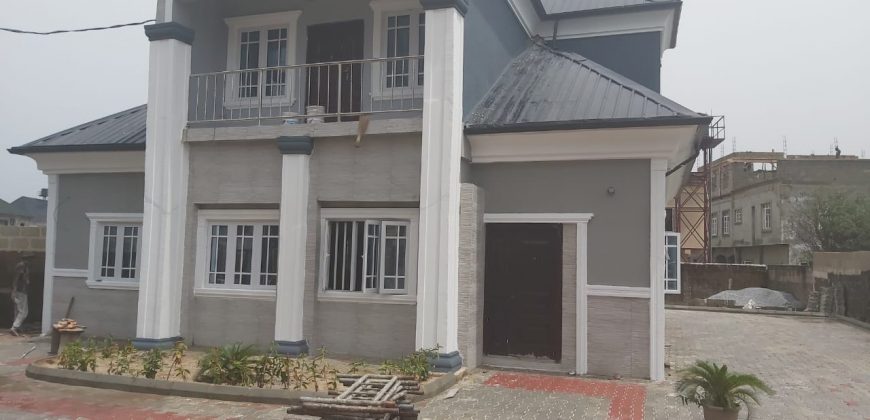 5bedrooms fully detached duplex