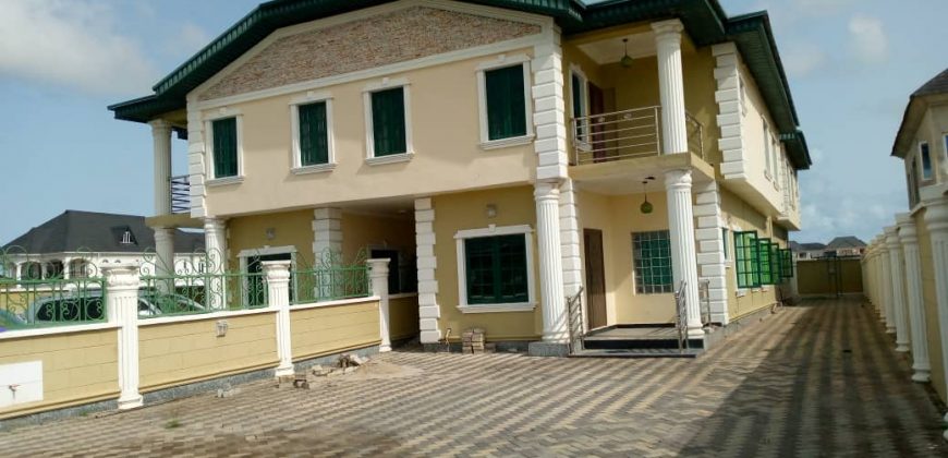 4bedrooms semi detached duplex